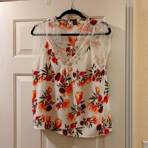 Shein women's lace, sleeveless blouse brand new